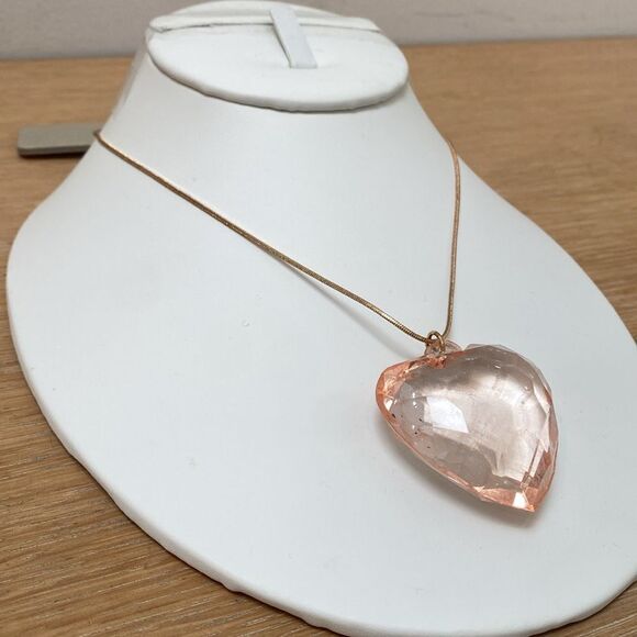 Urban Outfitters Oversized Clear Pink Heart Pendant Necklace on Gold Cord Chain - Picture 4 of 6